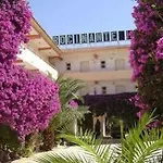 Rocinante מלון קלפה